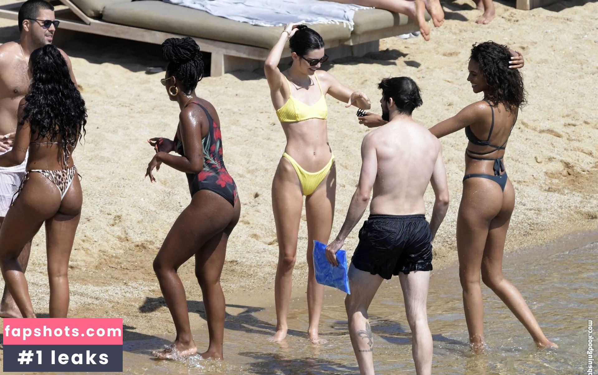 Kendall Jenner gallery photo #3102