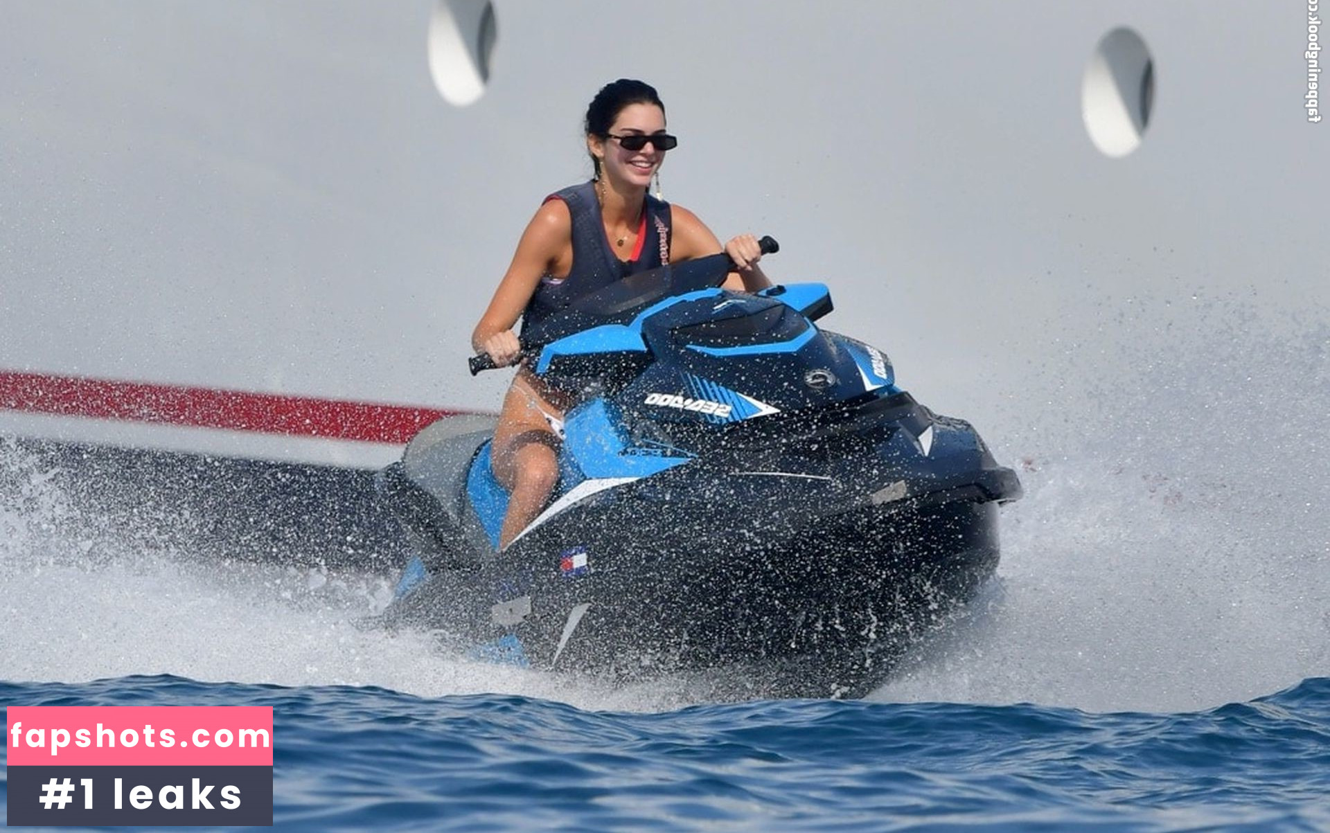 Kendall Jenner gallery photo #3160