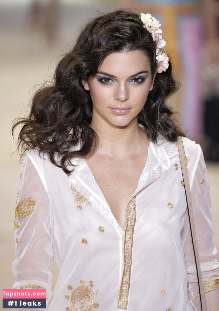 Kendall Jenner Nude Leaks OnlyFans Photos #3269 - LeakJerk