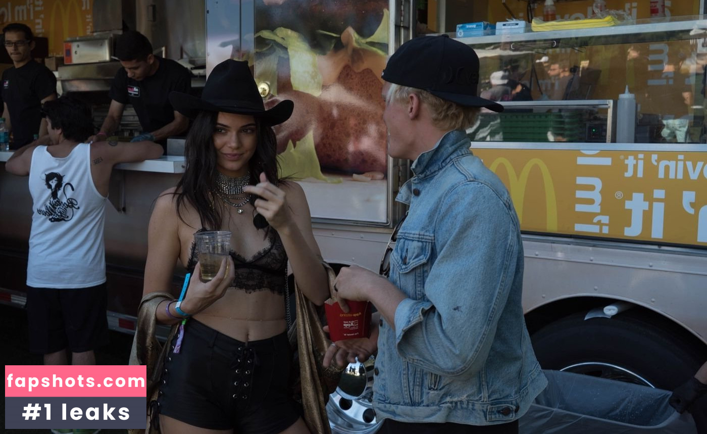 Kendall Jenner Nude Leaks OnlyFans Photos #3308 - LeakJerk