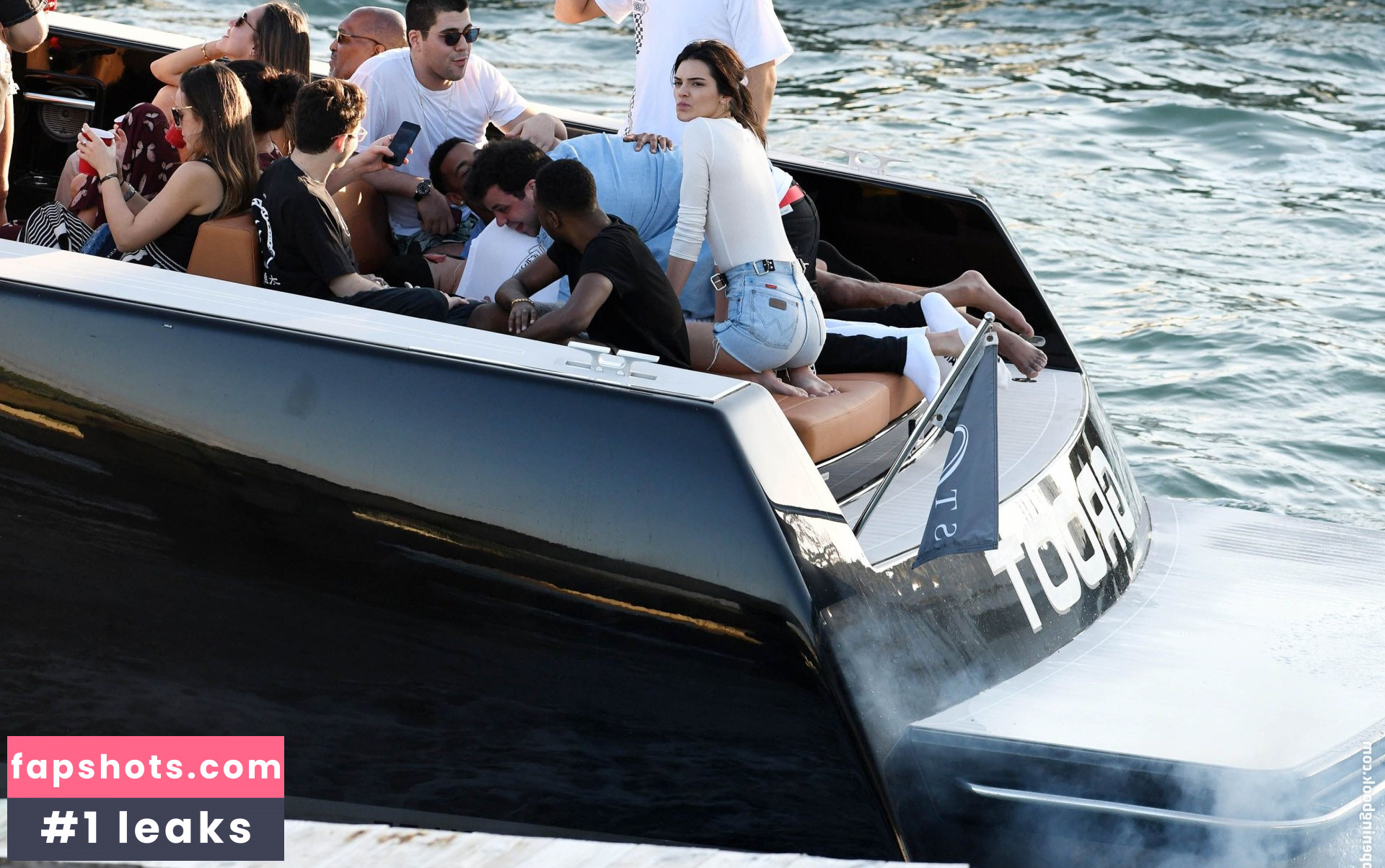 Kendall Jenner Nude Leaks OnlyFans Photos #3345 - LeakJerk