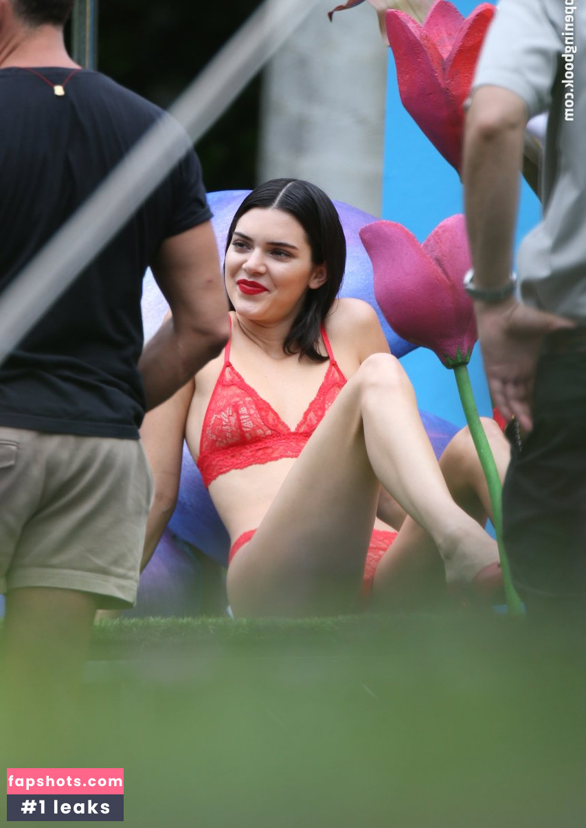 Kendall Jenner Nude Leaks OnlyFans Photos #3373 - LeakJerk