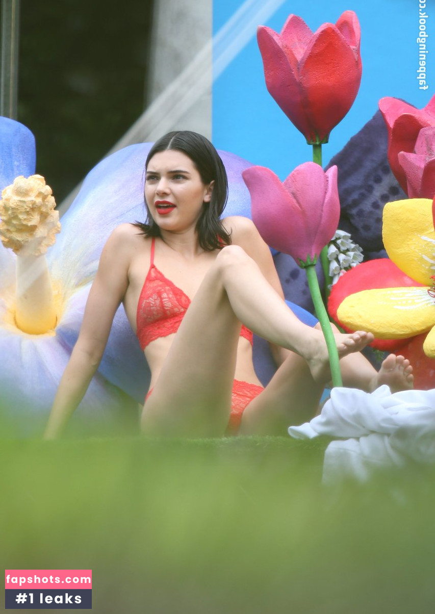 Kendall Jenner Nude Leaks OnlyFans Photos #3375 - LeakJerk