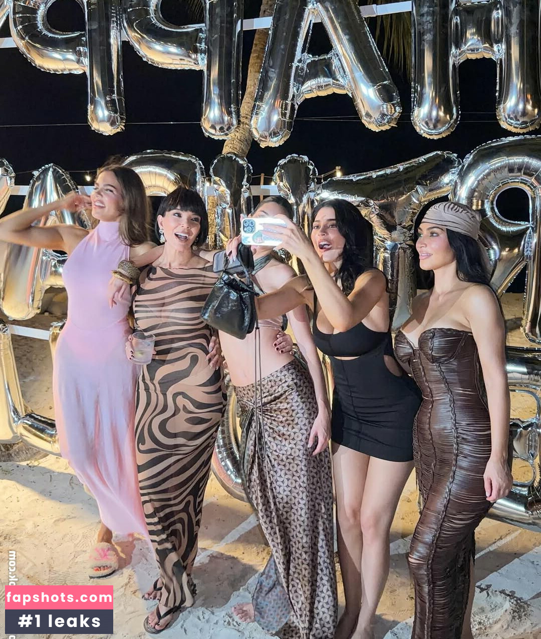 Kendall Jenner Nude Leaks OnlyFans Photos #35 - LeakJerk