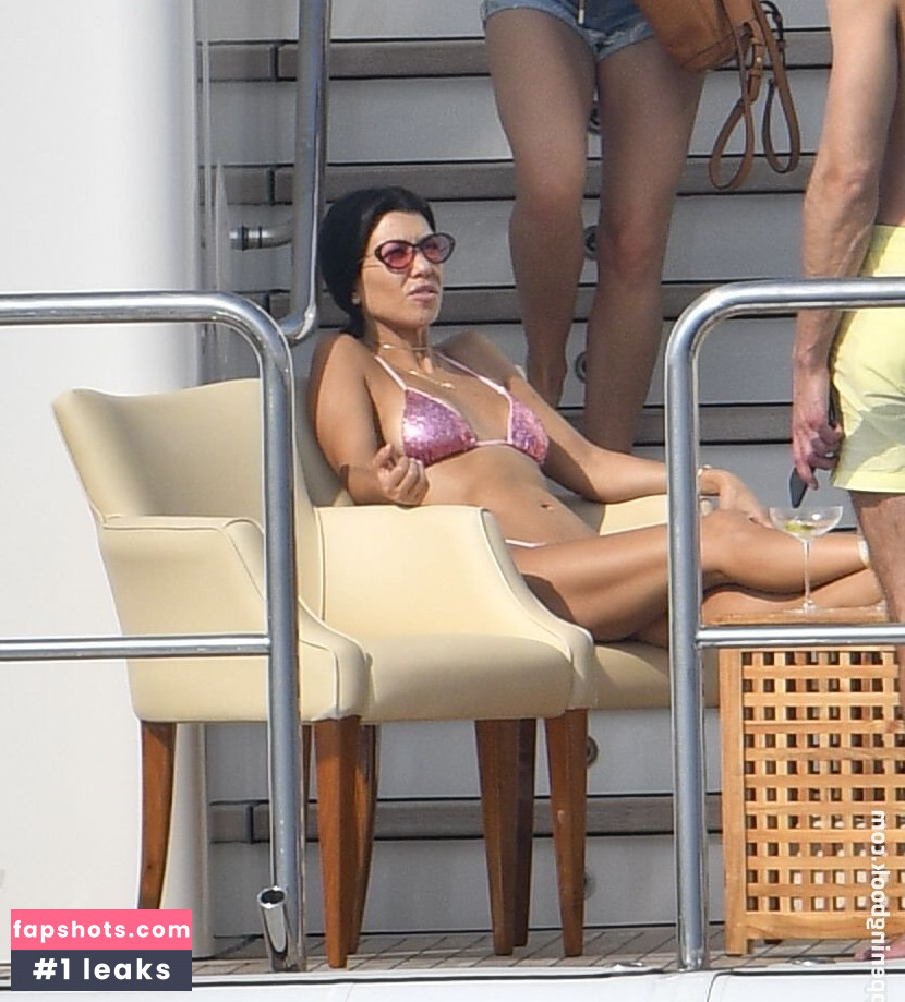 Kendall Jenner Nude Leaks OnlyFans Photos #3412 - LeakJerk