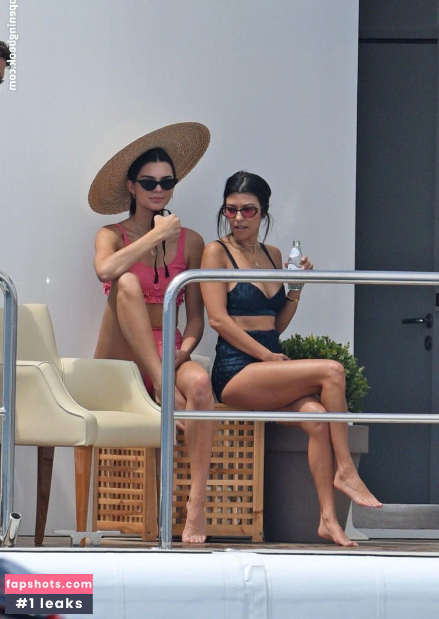 Kendall Jenner Nude Leaks OnlyFans Photos #3420 - LeakJerk