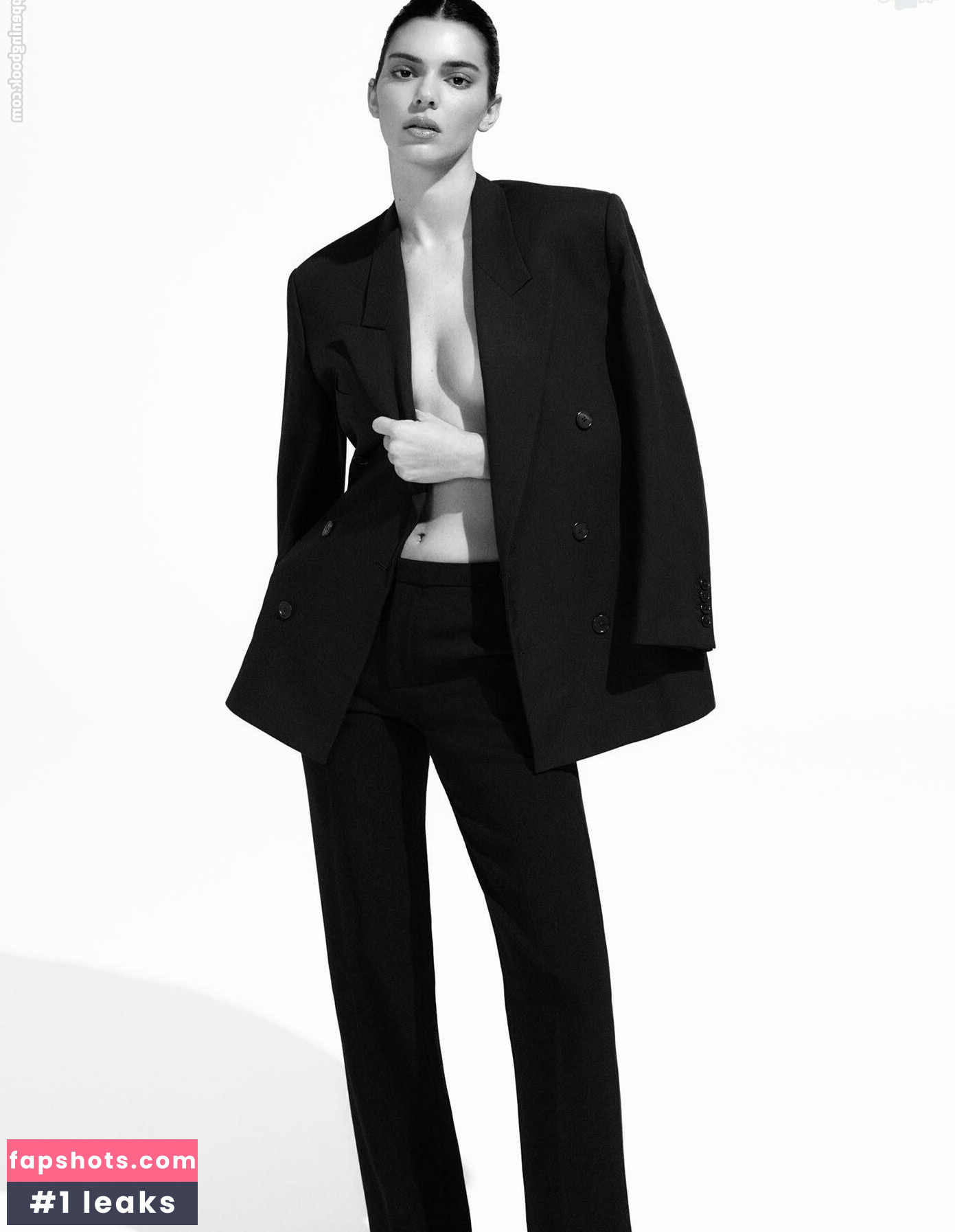 Kendall Jenner gallery photo #357