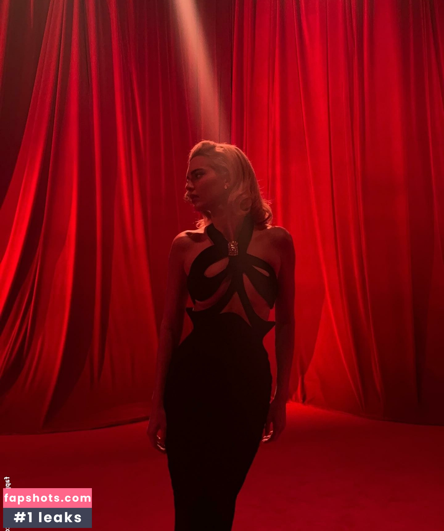 Kendall Jenner gallery photo #381