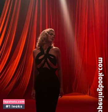 Kendall Jenner gallery photo #383