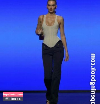 Kendall Jenner gallery photo #416