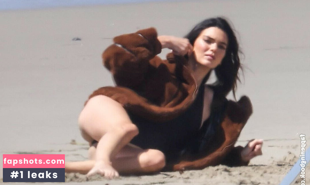 Kendall Jenner gallery photo #431