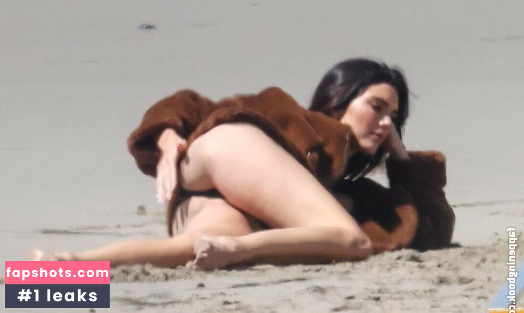 Kendall Jenner gallery photo #433