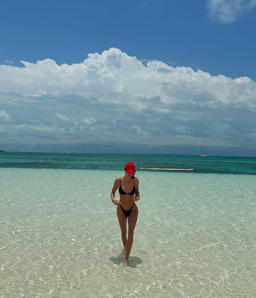 kendall-jenner gallery photo #2147