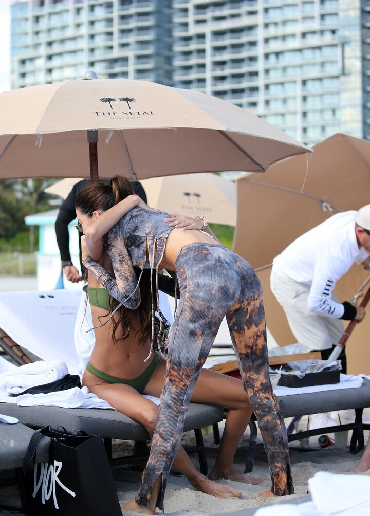 kendall-jenner gallery photo #3000