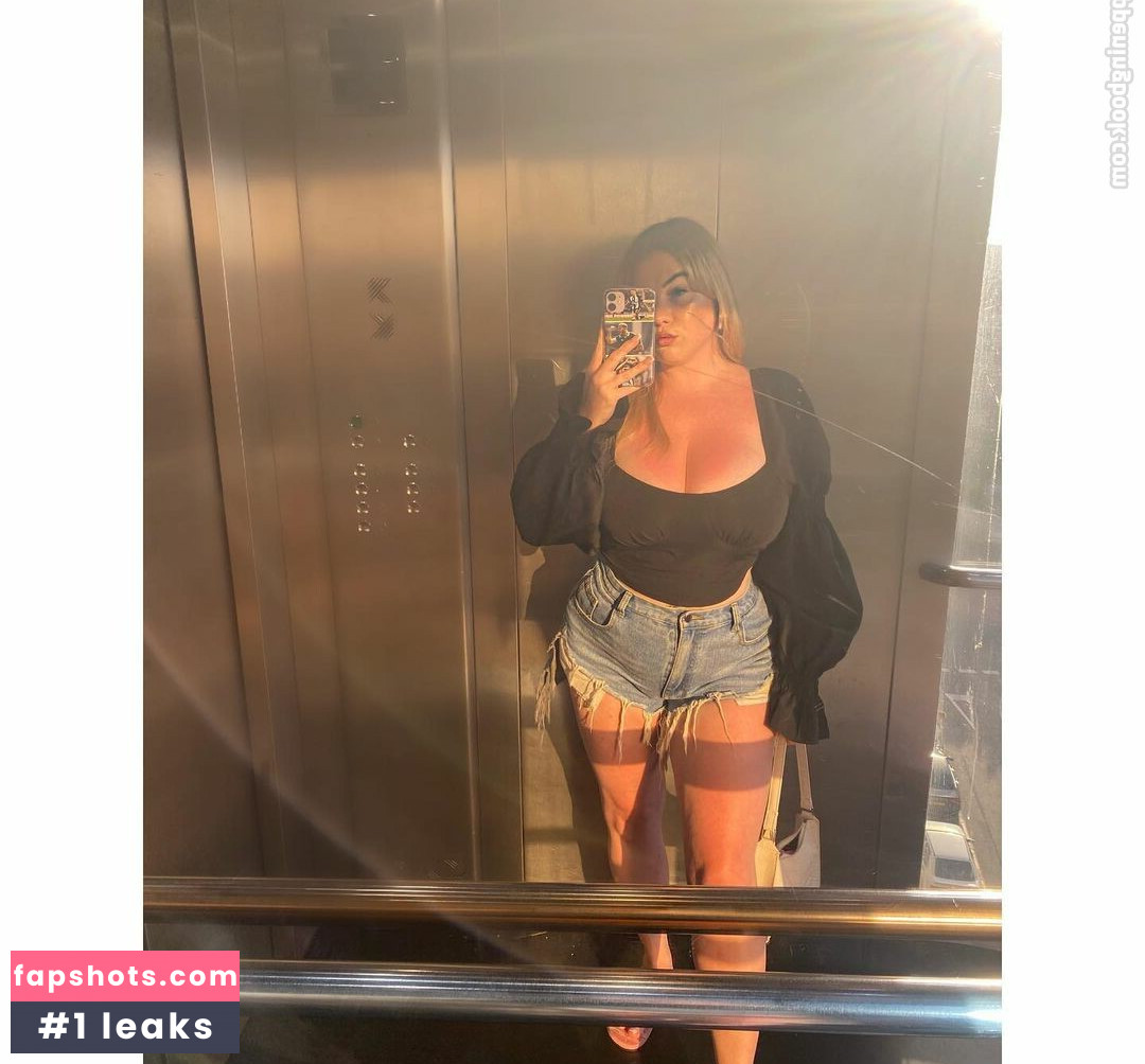 Kendall Rowan gallery photo #13