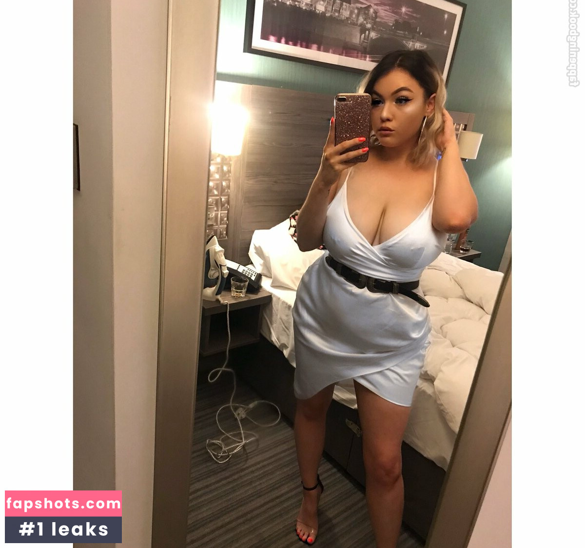 Kendall Rowan gallery photo #15