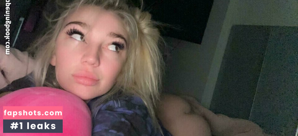 Kendra Sunderland gallery photo #381