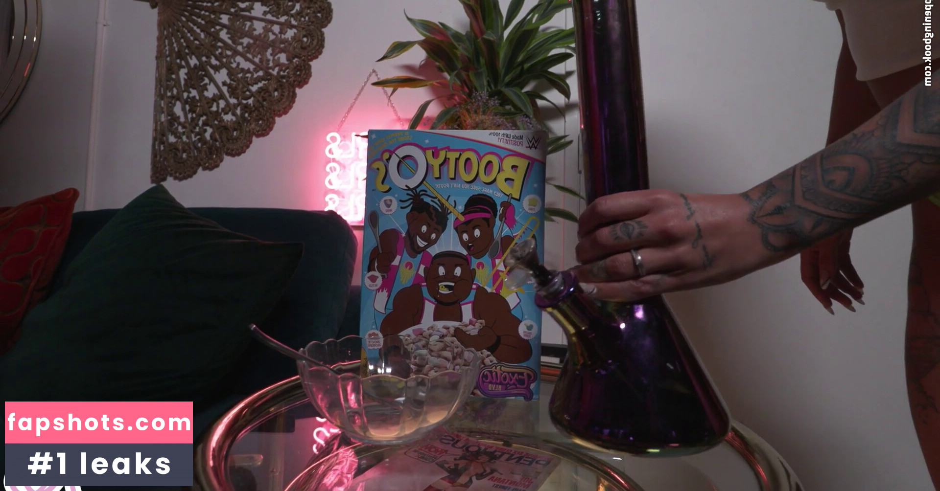 Kendra Sunderland gallery photo #65