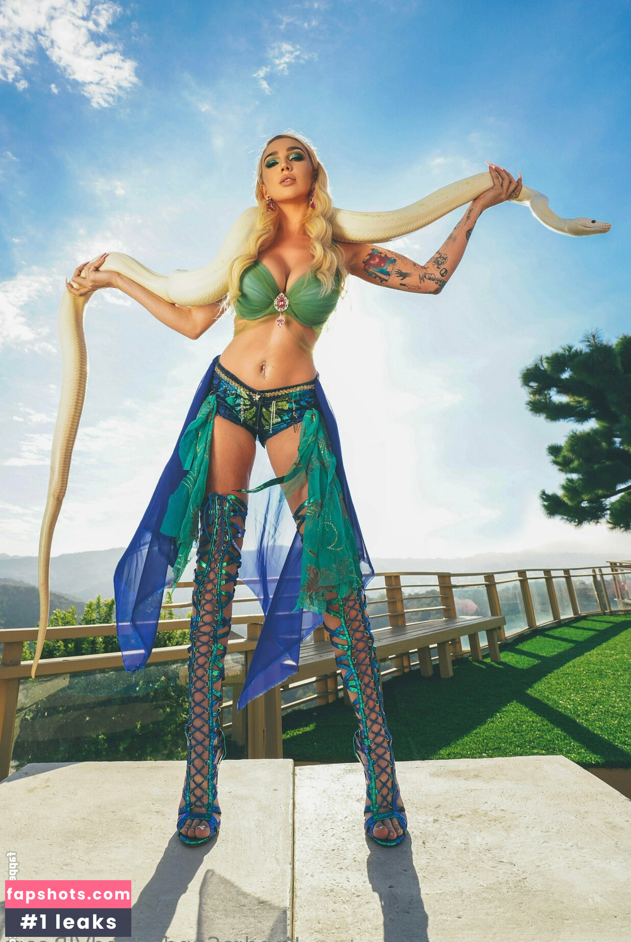 kendrasunderland gallery photo #11