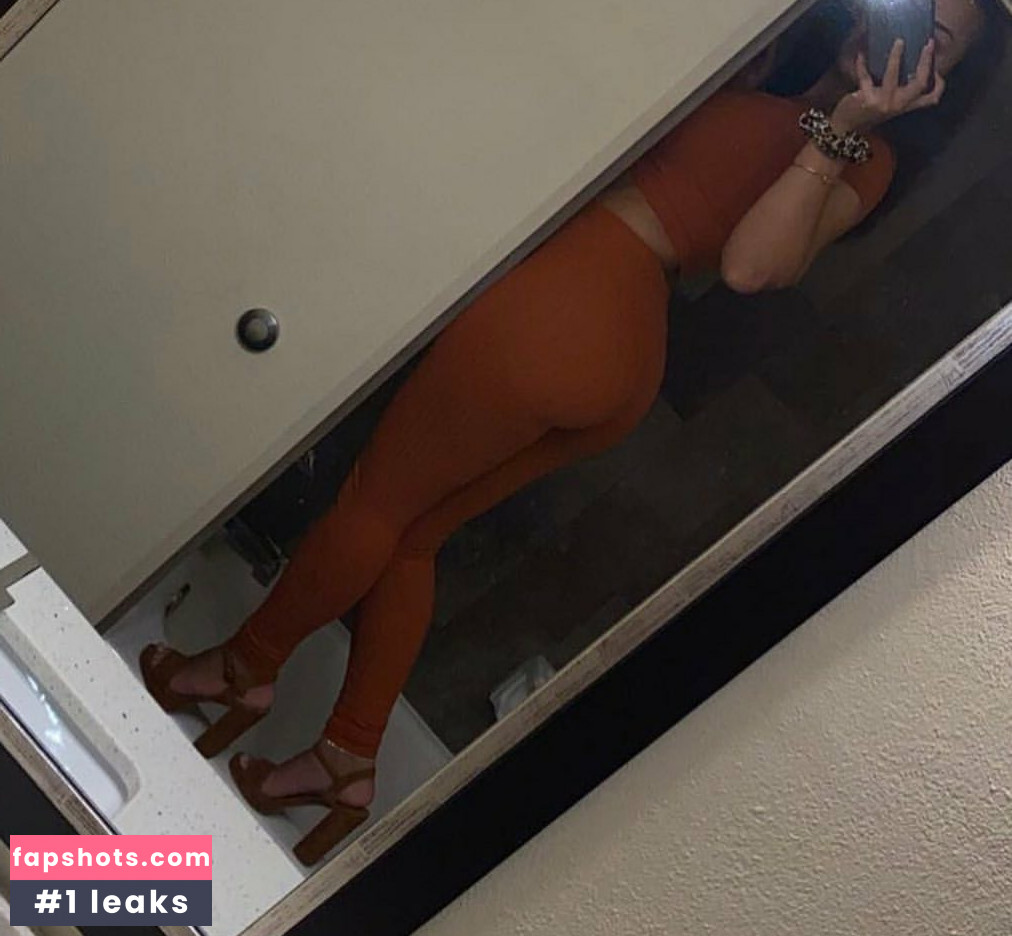 Kennedy Norwood nude babe gallery