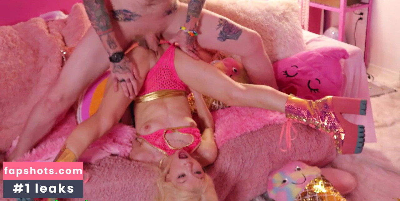 Kenzie Reeves gallery photo #393