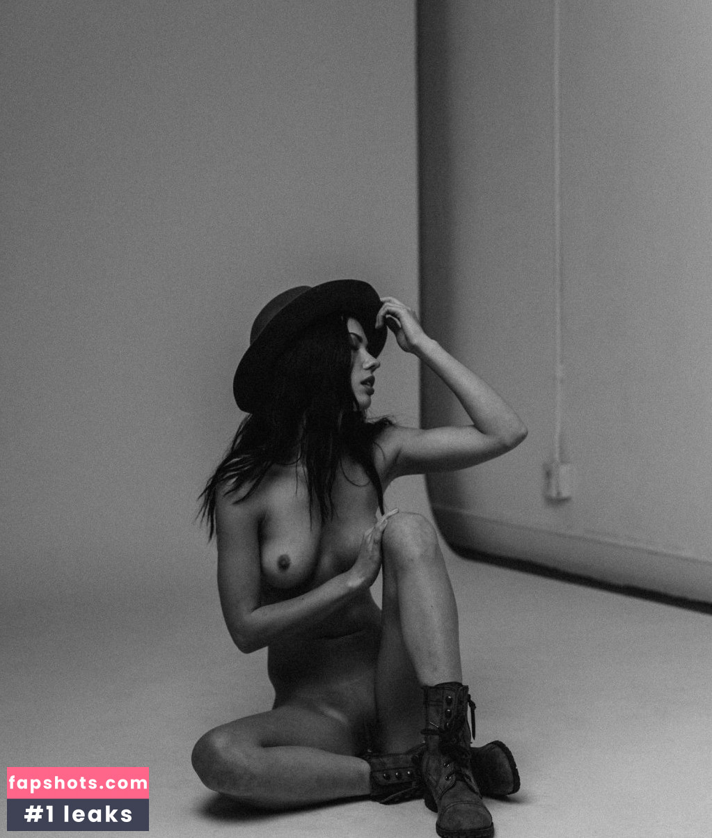 Kera Lester gallery photo #13