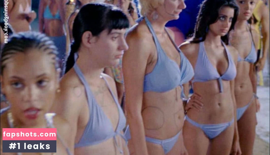 Kerri Kenney nude babe gallery