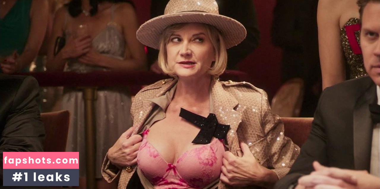 Kerri Kenney gallery photo #16