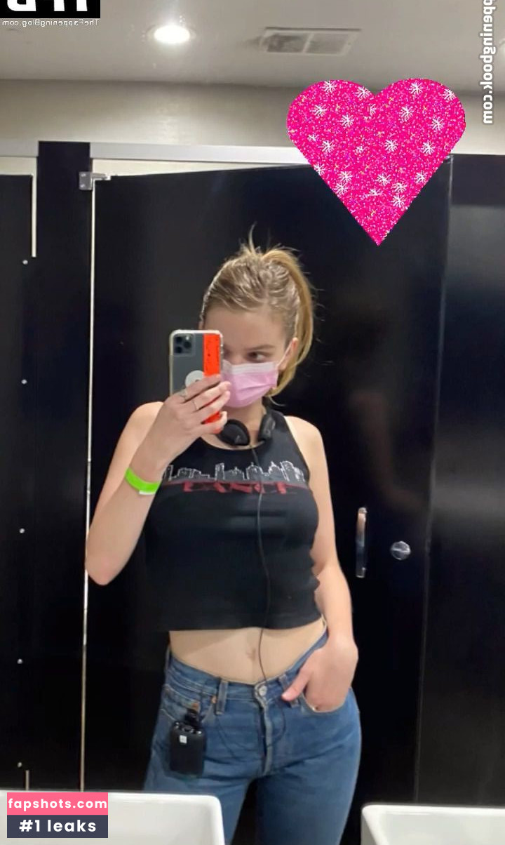 Kerris Dorsey gallery photo #7