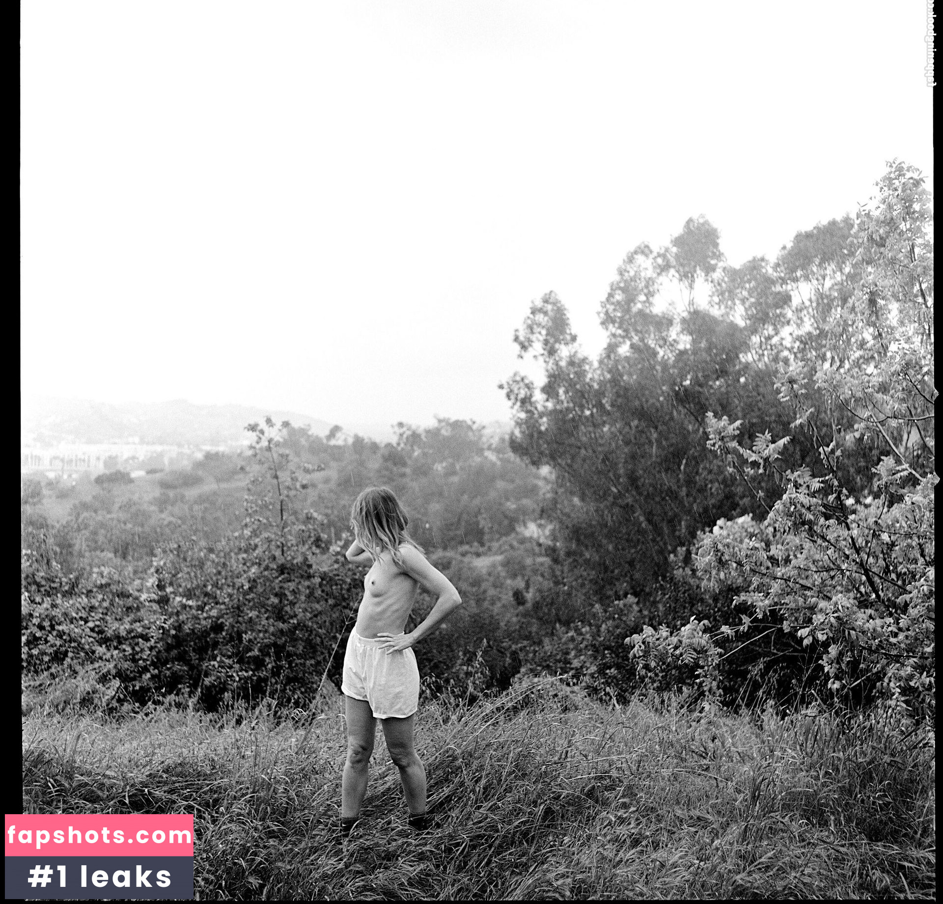 Kerry Bishé gallery photo #7