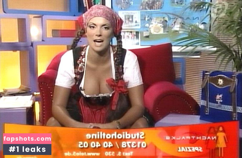 Kerstin Linnartz gallery photo #36