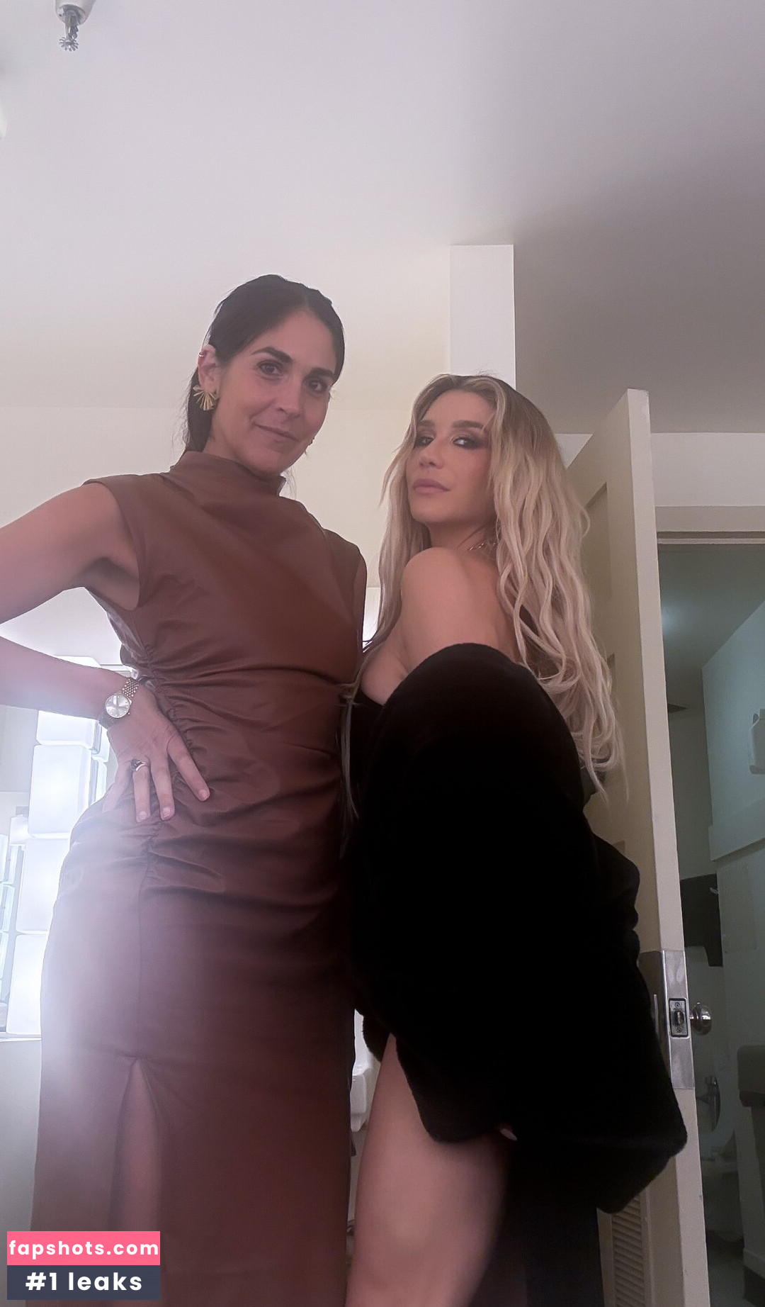 KeshaRose gallery photo #11