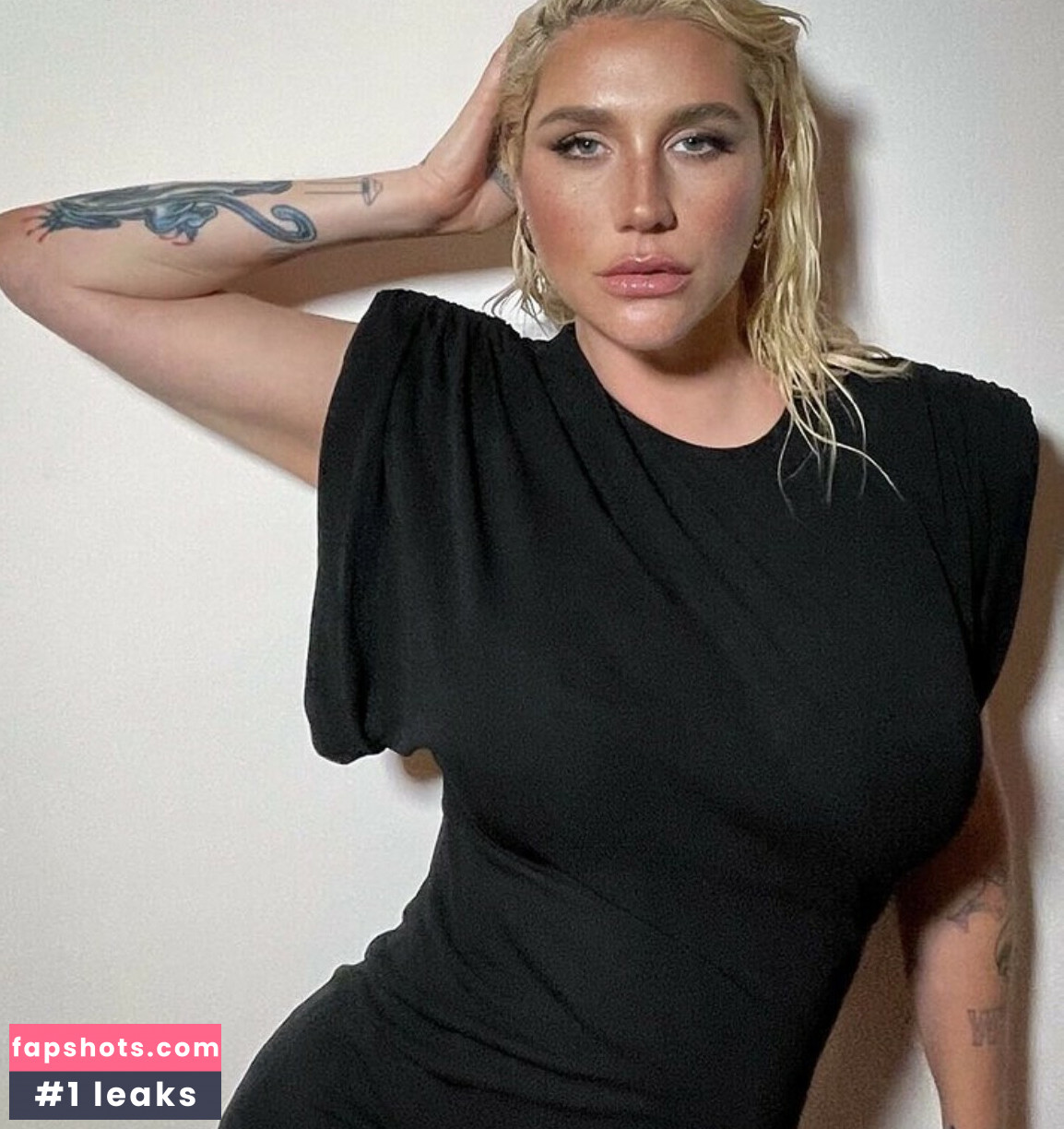 KeshaRose gallery photo #110