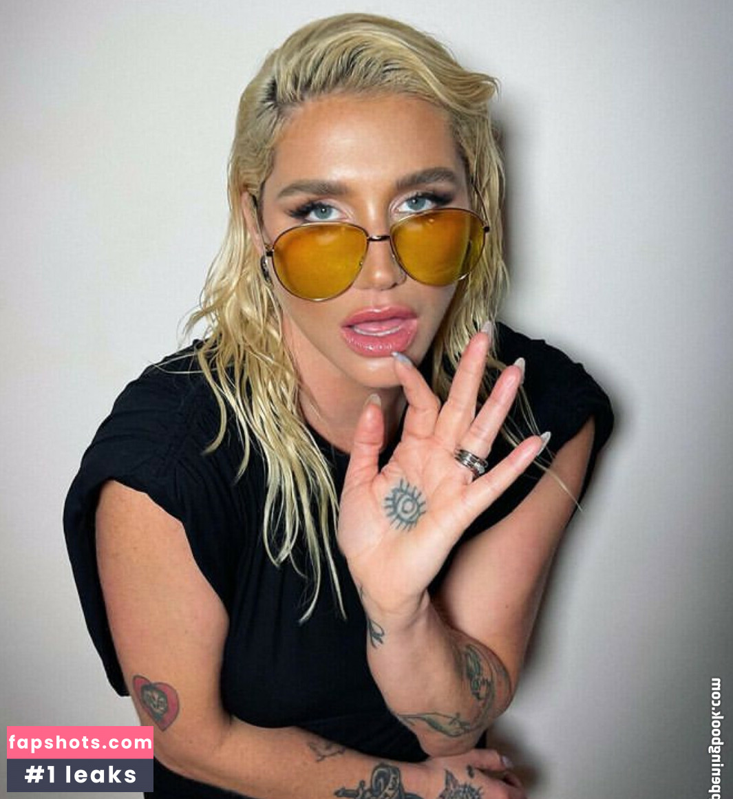KeshaRose gallery photo #111