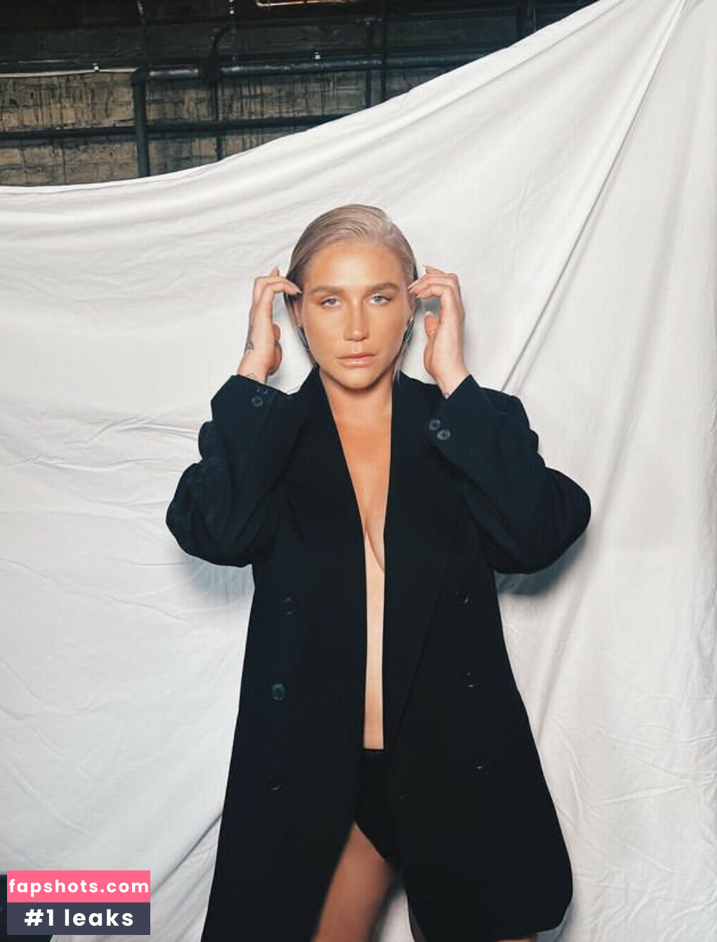 KeshaRose gallery photo #112