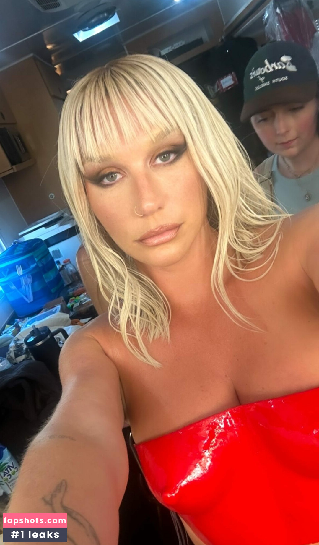 KeshaRose gallery photo #55