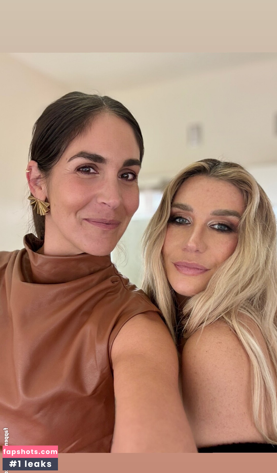 KeshaRose gallery photo #10