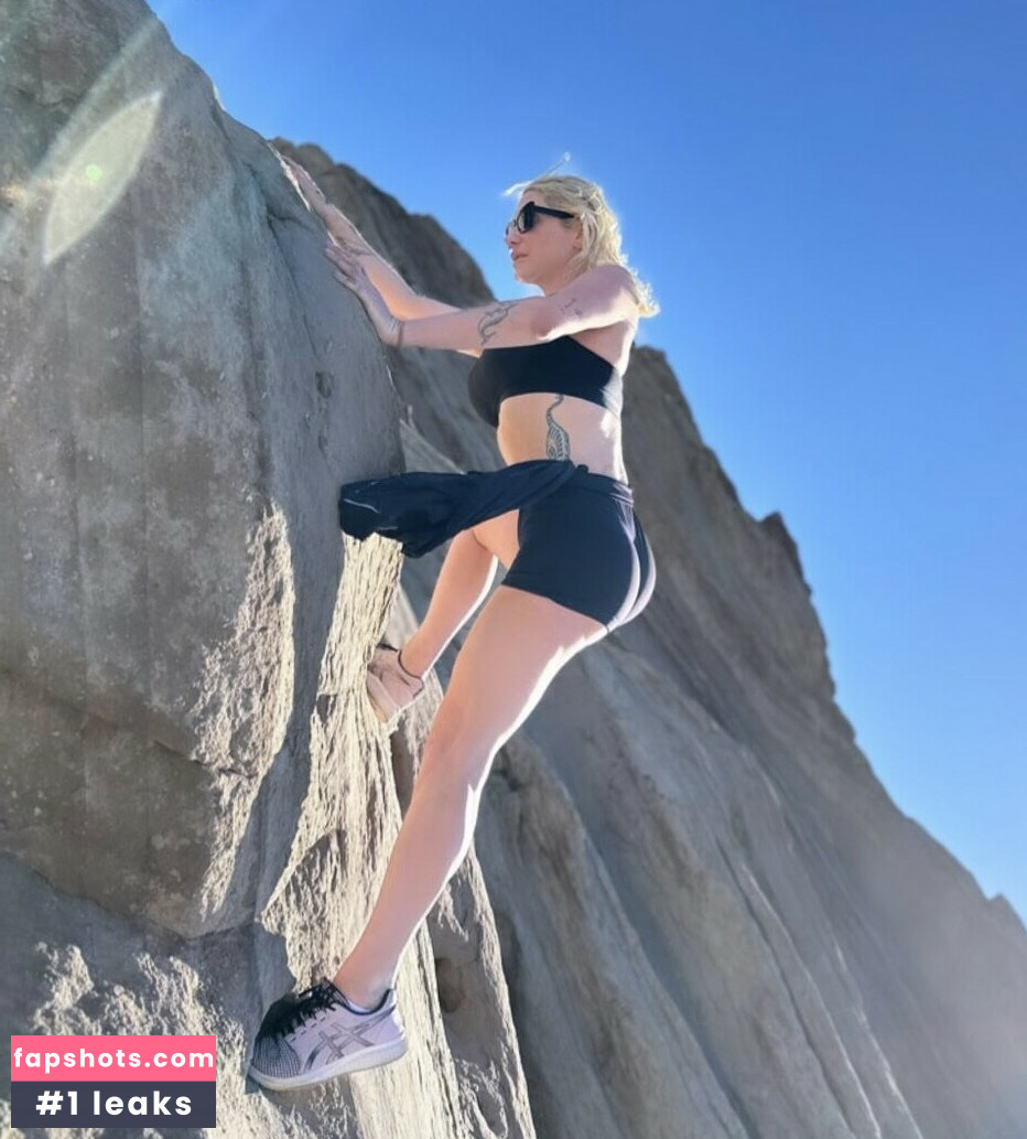 KeshaRose gallery photo #100