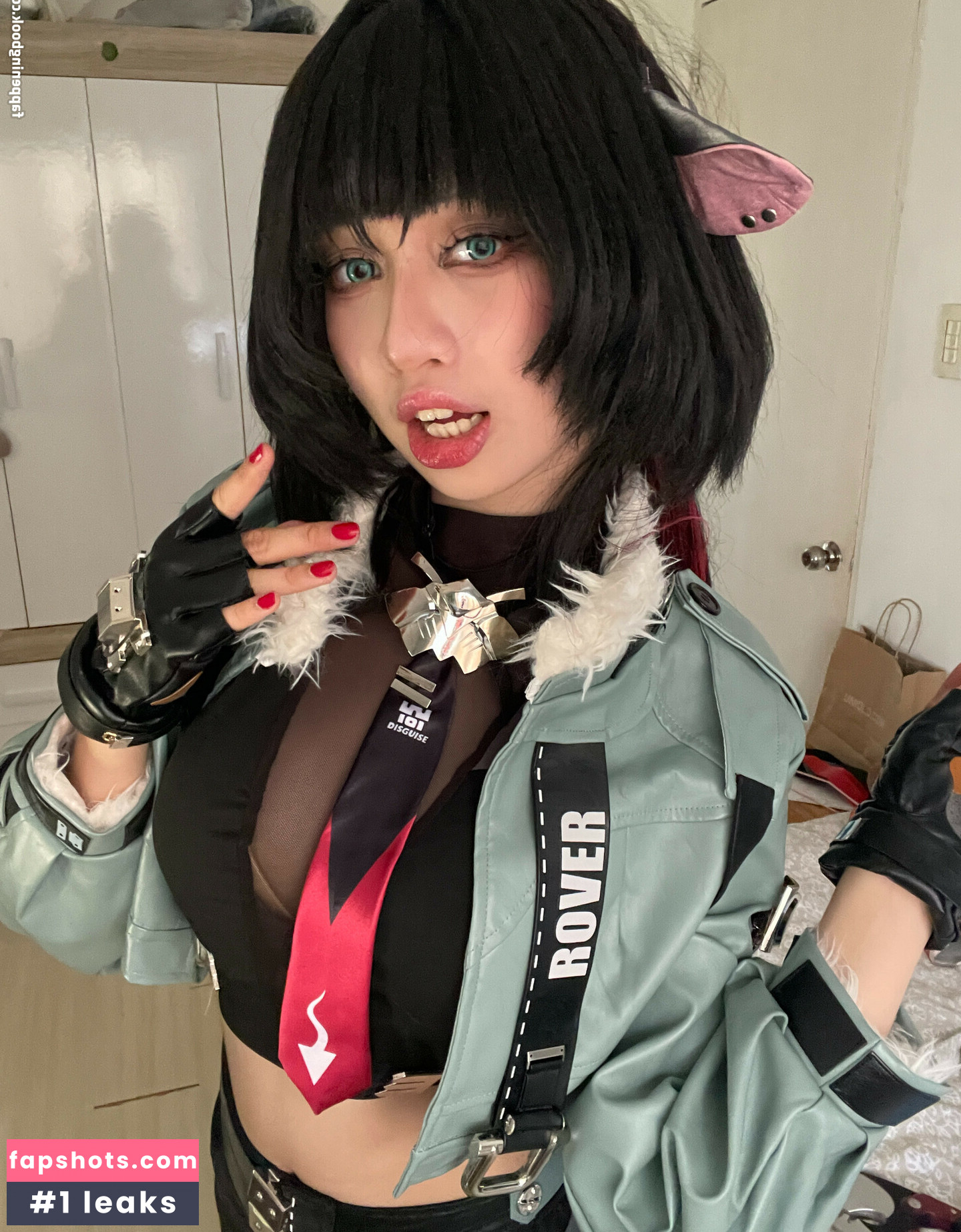 Kettsley nude babe gallery