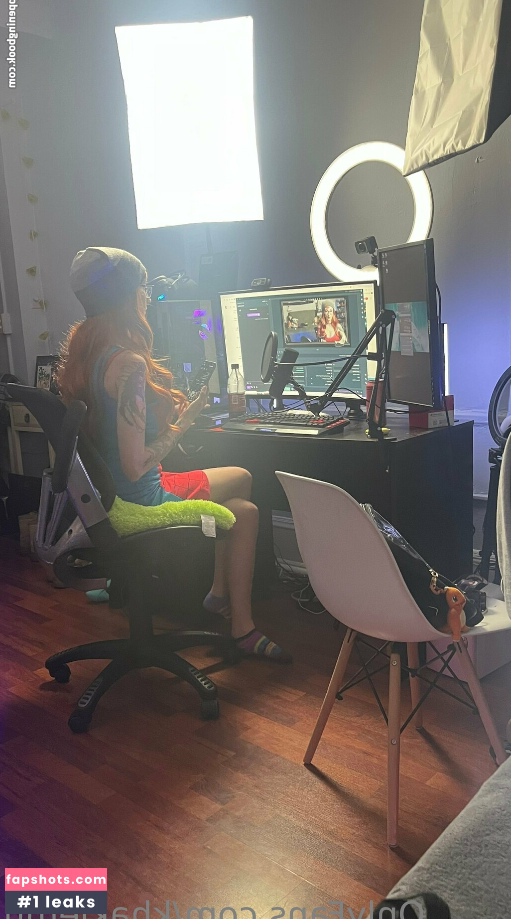 khakiemu gallery photo #2