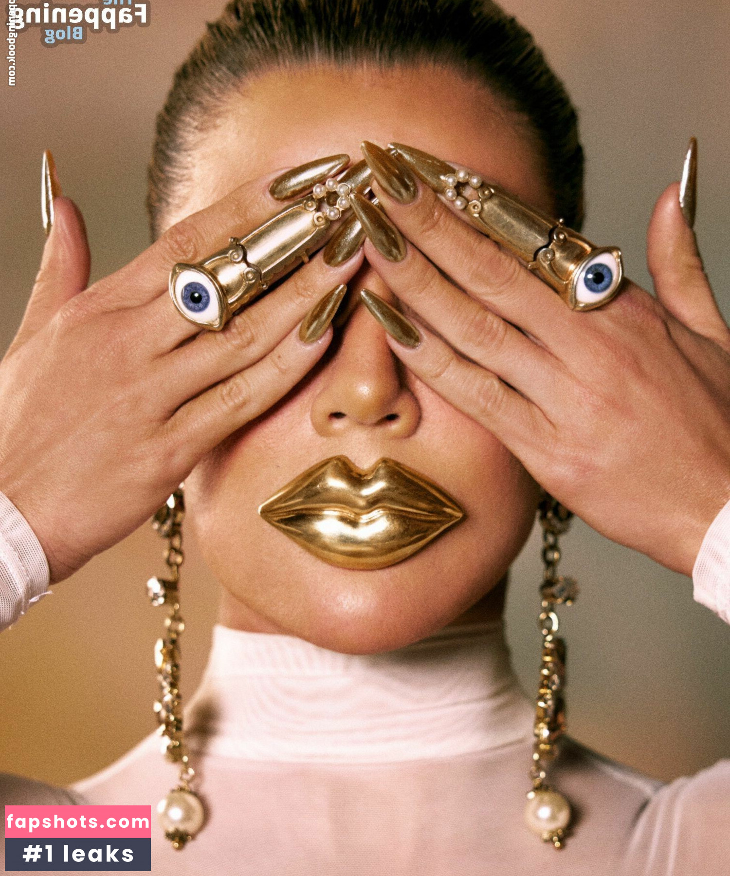 Khloe Kardashian gallery photo #139