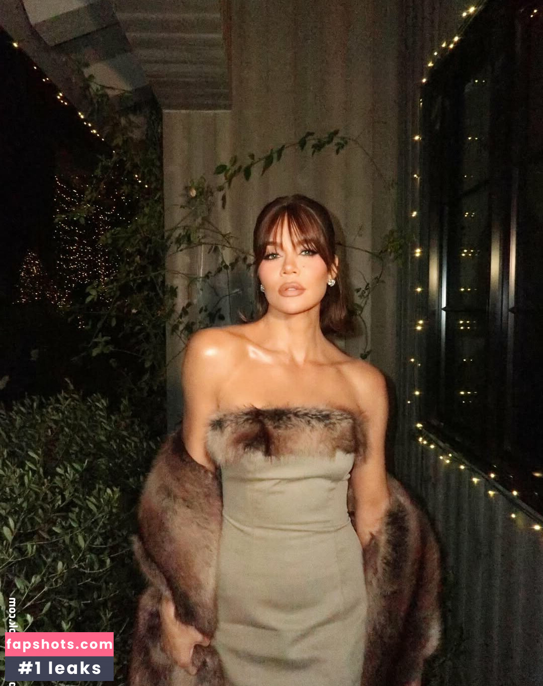 Khloe Kardashian gallery photo #3