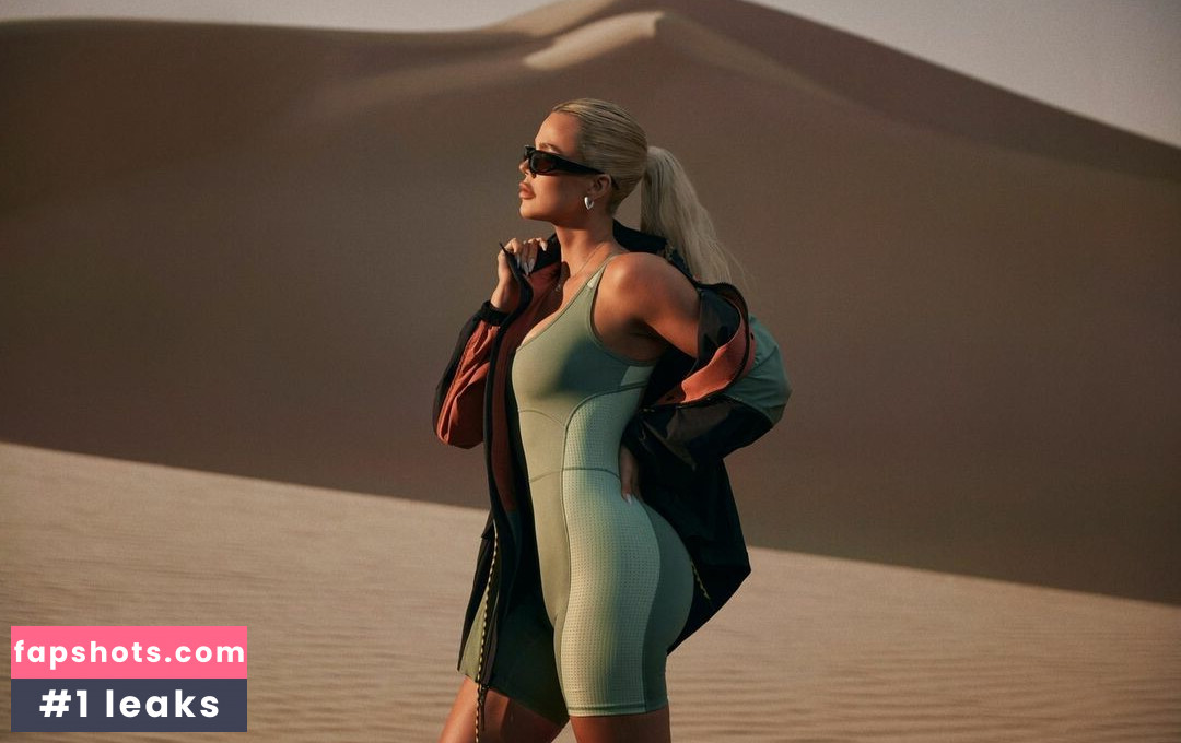 Khloe Kardashian gallery photo #265