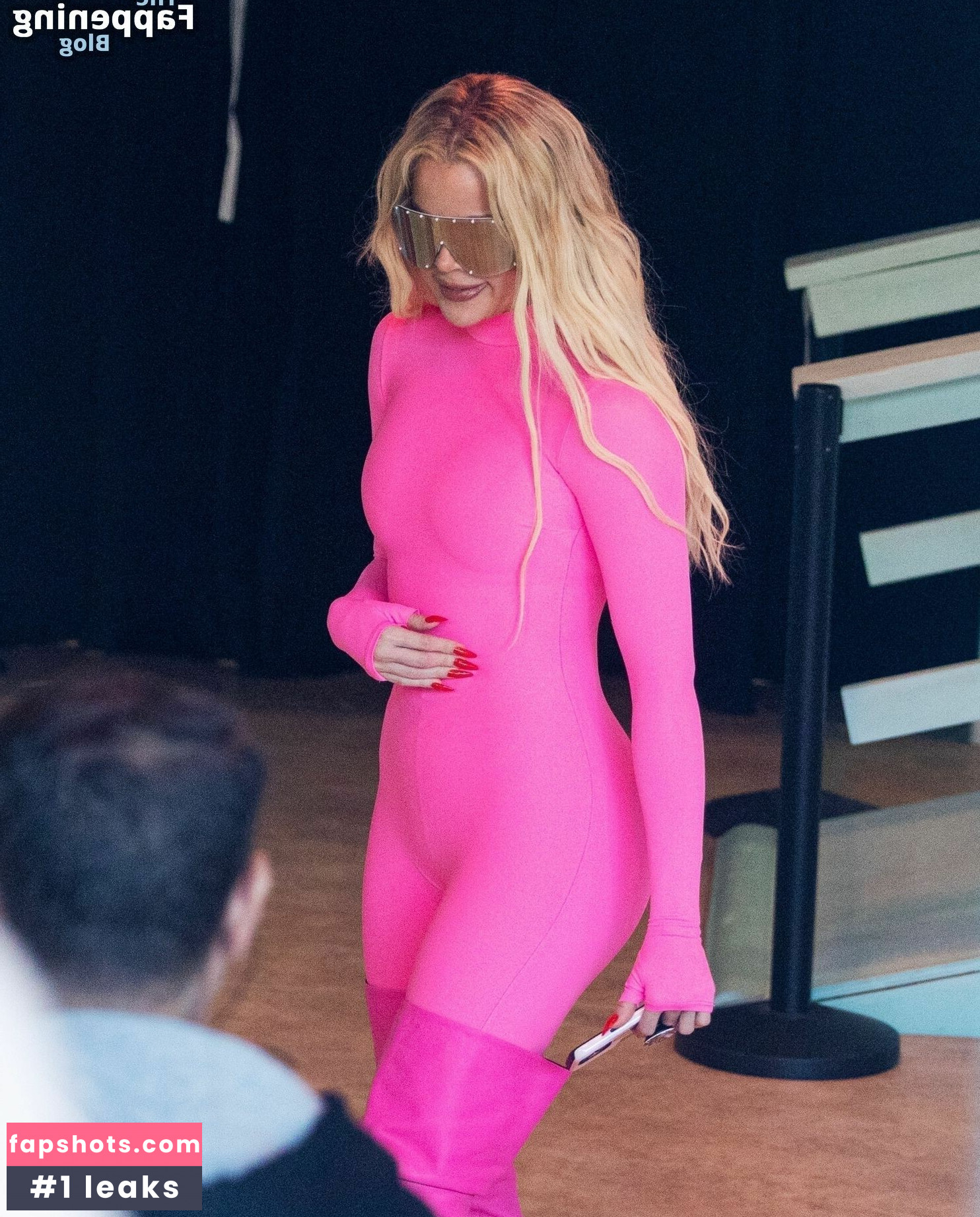 Khloe Kardashian gallery photo #293