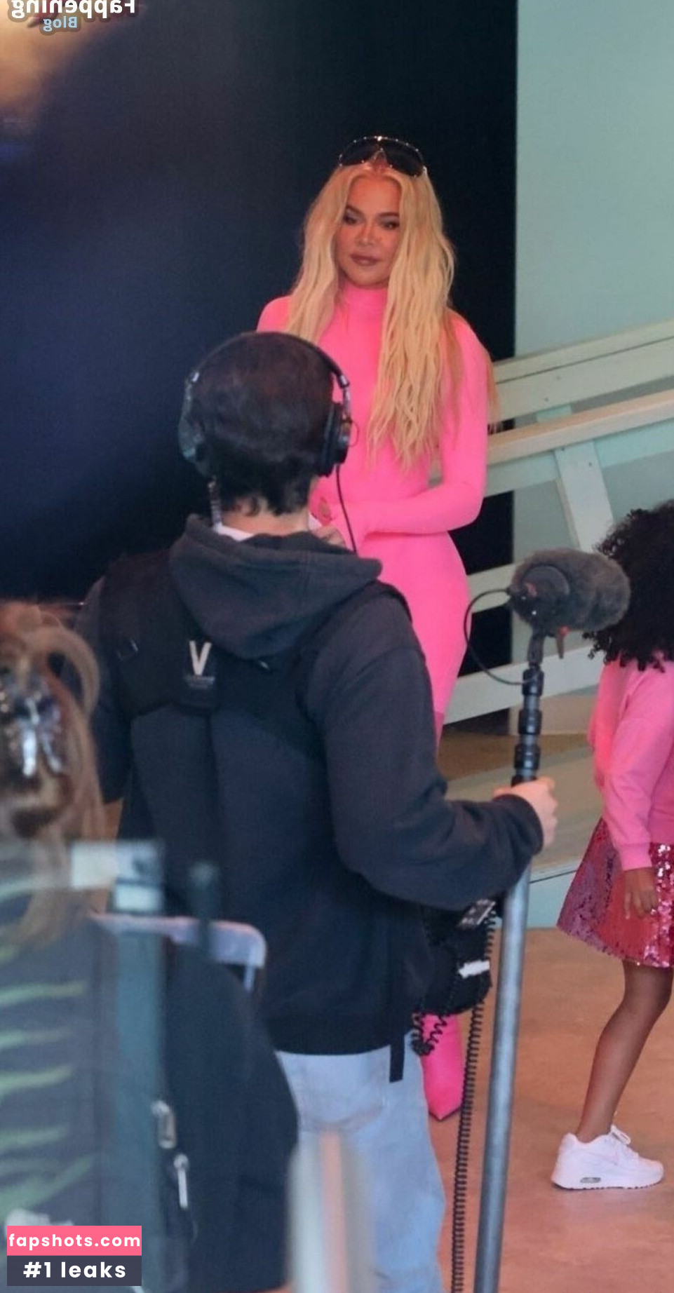 Khloe Kardashian gallery photo #295