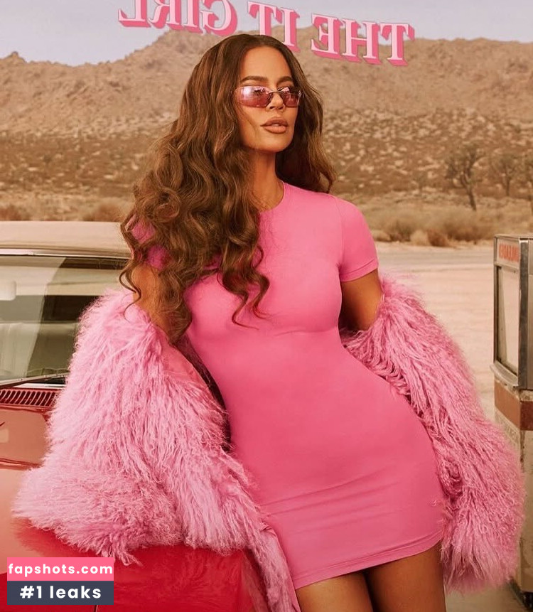 Khloe Kardashian gallery photo #39