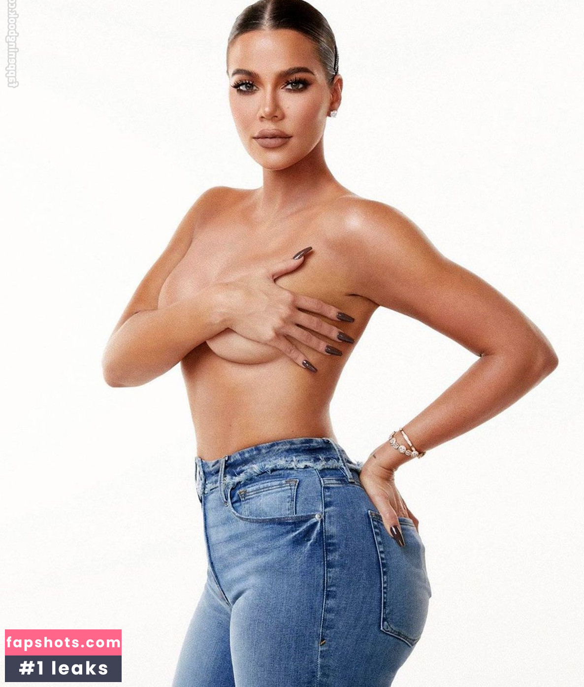 Khloe Kardashian gallery photo #472