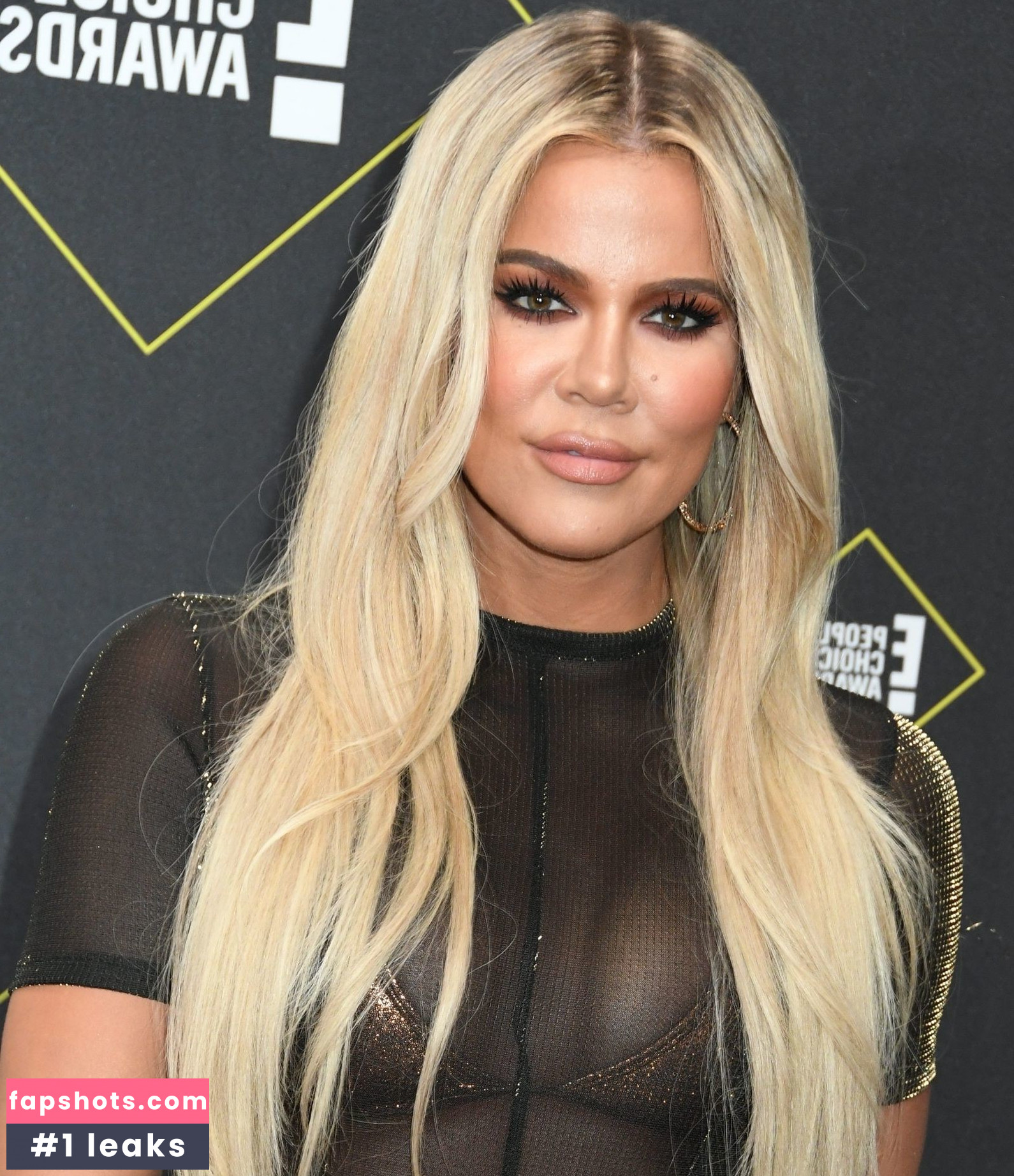 Khloe Kardashian gallery photo #502