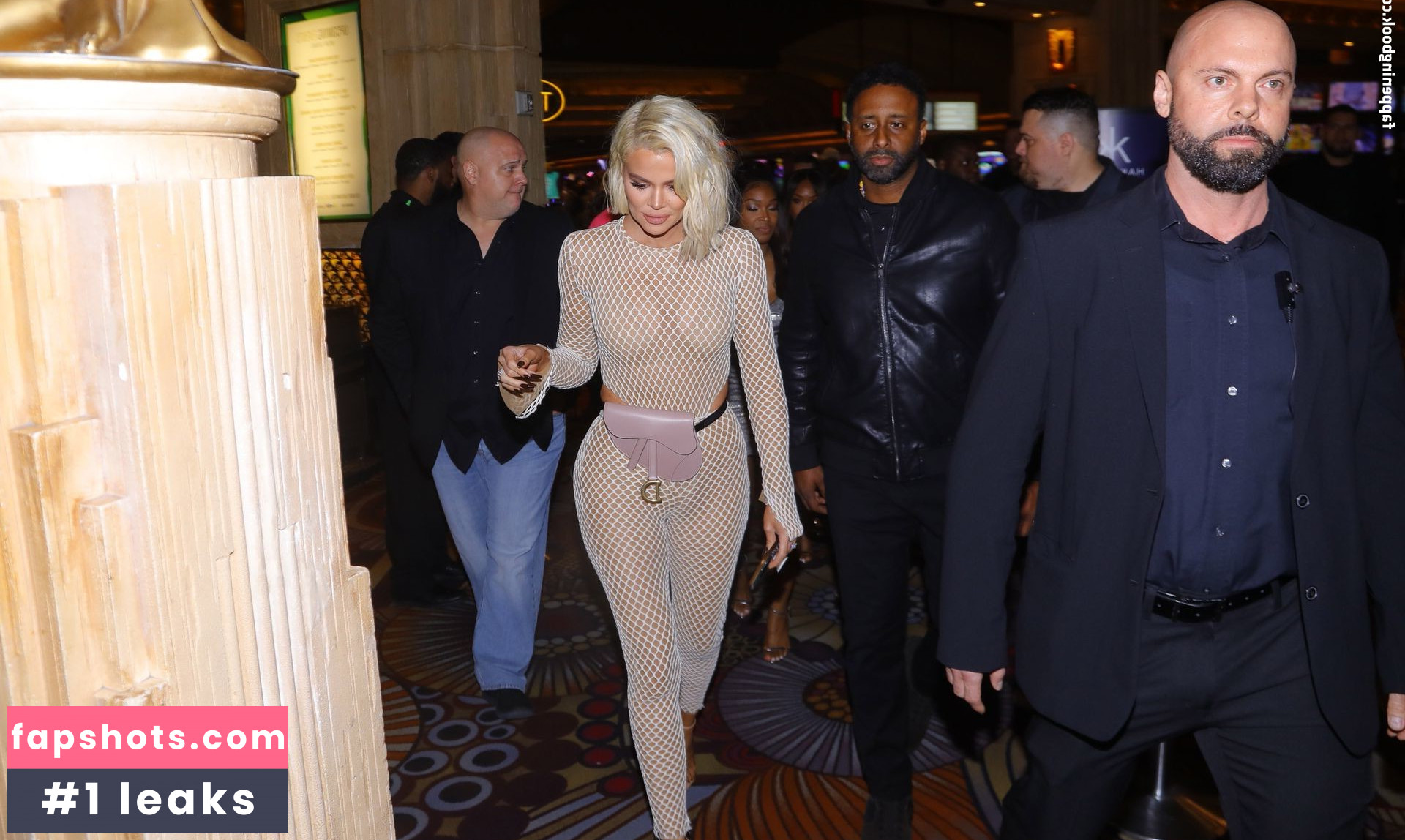 Khloe Kardashian gallery photo #519