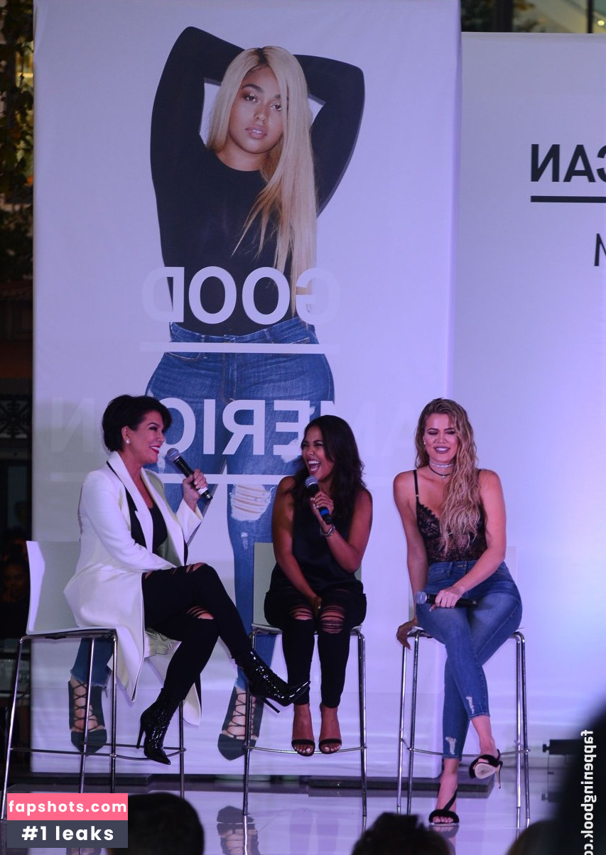 Khloe Kardashian gallery photo #573